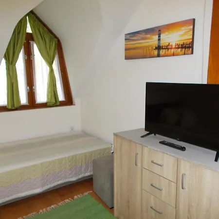 Apartament Krisztinusz Vendeghaz *